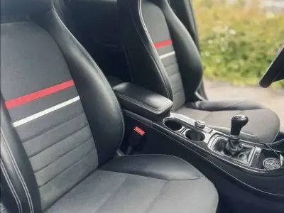 Gebraucht Mercedes A180 122 PS (89 kW) 2013 Weiß Kleinwagen