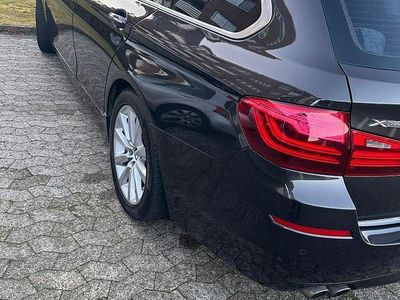 Schwarz Gebraucht 2015 BMW 520 Sport Line Limousine | 10.900 € (Guter Preis)