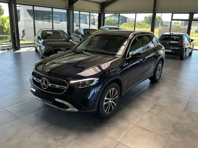 Gebraucht Mercedes GLC200 204 PS (150 kW) 2023 Nautikblau  metalliclack SUV