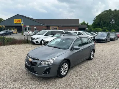 Gebraucht Chevrolet Cruze LT 140 PS (102 kW) 2012 Grau Kombi