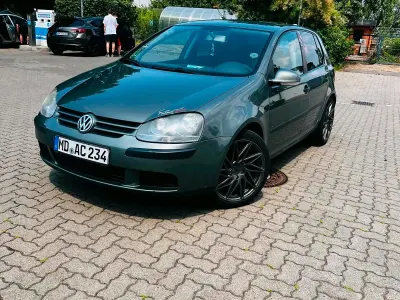 Gebraucht VW Golf V 105 PS (77 kW) 2004 Grau Kleinwagen