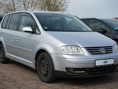 Second-hand VW Touran Highline 140 CP (102 kW) 2004 Argintiu Monovolum