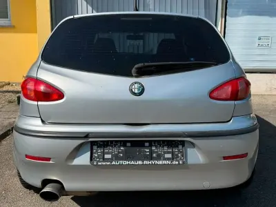 Gebraucht Alfa Romeo 147 Distinctive 120 PS (88 kW) 2002 Grau Kleinwagen