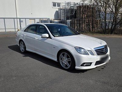 Usata Mercedes E350 AMG 265 CV (194 kW) 2011 Bianco Berlina