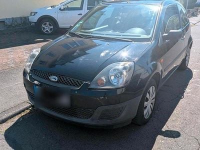 Second-hand Ford Fiesta 60 CP (44 kW) 2007 Albastru Hatchback