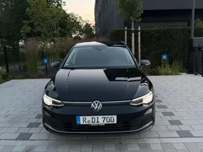 Gebraucht VW Golf VIII Move 150 PS (110 kW) 2023 Schwarz Limousine