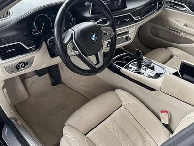 Gebraucht BMW 750 449 PS (330 kW) 2017 Blau Limousine