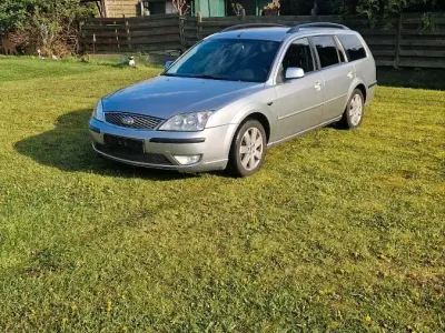 Gebraucht Ford Mondeo 125 PS (91 kW) 2006 Silber Kombi