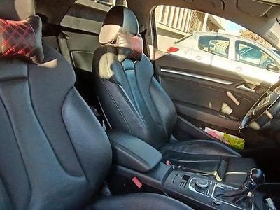 Gebraucht Audi A3 Ambition 105 PS (77 kW) 2014 Rot