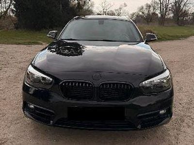 Second-hand BMW 118 Sport Line 136 CP (100 kW) 2017 Negru Hatchback
