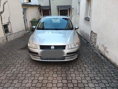 Grau Gebraucht 2005 Fiat Stilo Kombi | 599 €