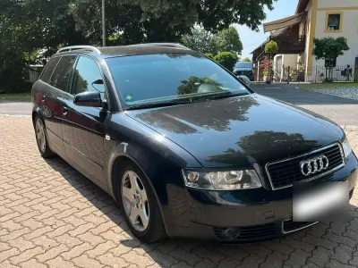 Gebraucht Audi A4 130 PS (95 kW) 2002 Schwarz Kombi