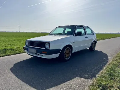 Occasion VW Golf II GTI 107 ch (78 kW) 1990 Blanc Citadine