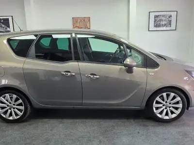 Gebraucht Opel Meriva Innovation 101 PS (74 kW) 2012 Grau Van / Kleinbus