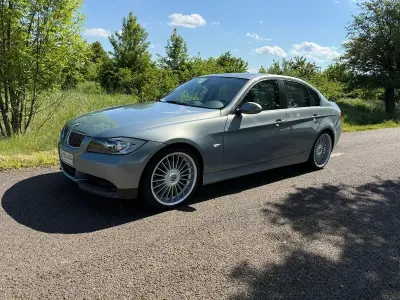 Gebraucht BMW 325 218 PS (160 kW) 2005 Silber Limousine