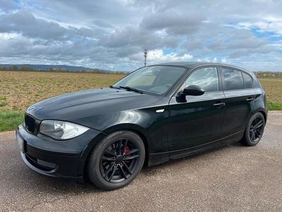 Gebraucht BMW 118 143 PS (105 kW) 2008 Schwarz Kleinwagen