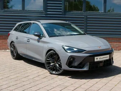 Gebraucht Cupra Leon VZ 333 PS (244 kW) 2025 Grau Limousine