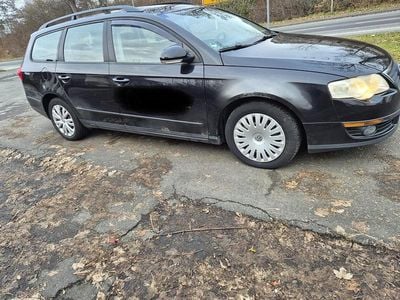 Gebraucht VW Passat 140 PS (102 kW) 2010 Schwarz Kombi