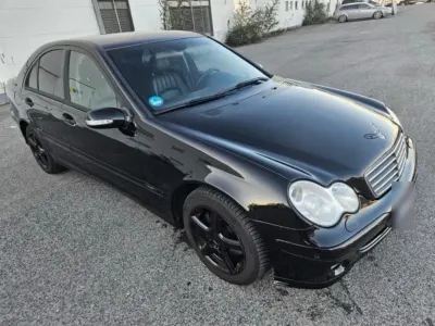 Gebraucht Mercedes C230 192 PS (141 kW) 2004 Schwarz Limousine