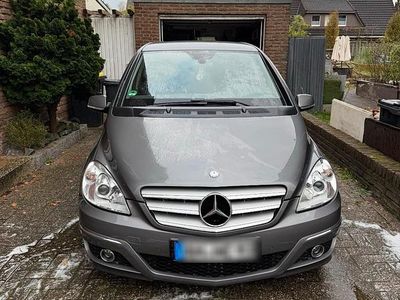 Gebraucht Mercedes B200 101 PS (74 kW) 2007 Silber Van / Kleinbus