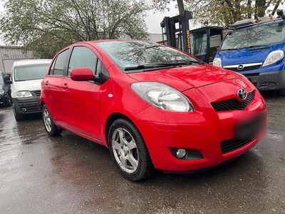 Usata Toyota Yaris 100 CV (73 kW) 2009 Rosso Utilitaria