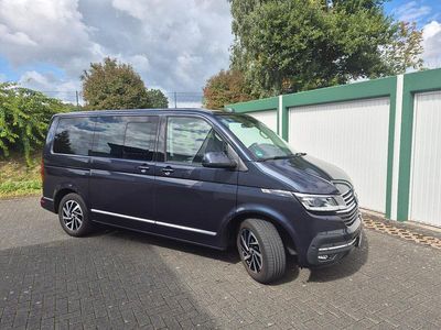 Blau Gebraucht 2022 VW Multivan Comfortline Van | 54.900 € (Etwas zu teuer)