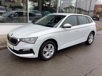 Weiß Gebraucht 2021 Skoda Scala Cool Plus Kleinwagen | 16.990 € (Fairer Preis)