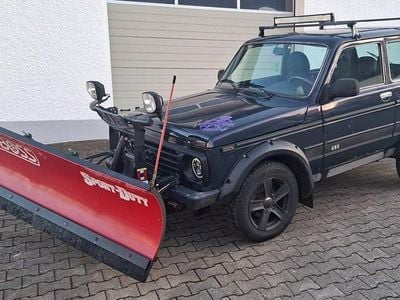 Gebraucht Lada Taiga 83 PS (61 kW) 2012 Grün SUV