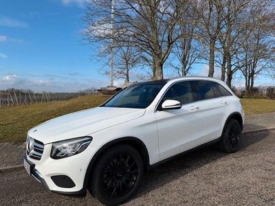 Gebraucht Mercedes GLC250 AMG line 211 PS (155 kW) 2019 Weiß SUV
