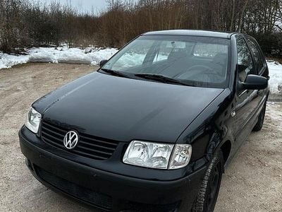 Schwarz Gebraucht 2001 VW Polo Kleinwagen | 800 € (Guter Preis)