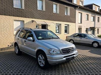 Mercedes ML270
