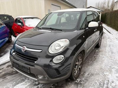 Grau Gebraucht 2017 Fiat 500L Trekking Van / Kleinbus | 9.950 € (Fairer Preis)