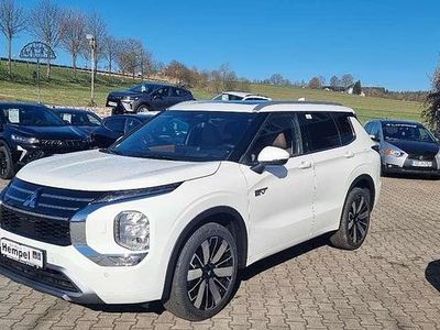 Neu Mitsubishi Outlander P-HEV Top 306 PS (225 kW) 2026 Andenweiß SUV