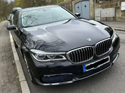 Gebraucht BMW 730 265 PS (194 kW) 2015 Schwarz Limousine