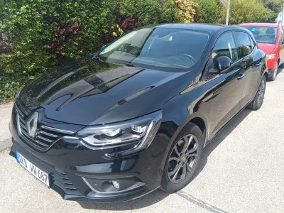 Gebraucht Renault Mégane IV Bose Edition 132 PS (97 kW) 2018 Schwarz Limousine
