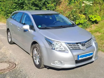 Gebraucht Toyota Avensis Sol 147 PS (108 kW) 2009 Grau Kombi