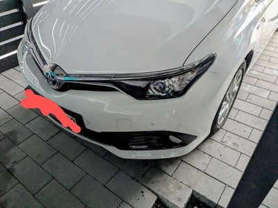 Toyota Auris Hybrid