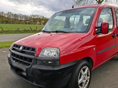 Second-hand Fiat Doblò 104 CP (76 kW) 2005 Roșu Monovolum