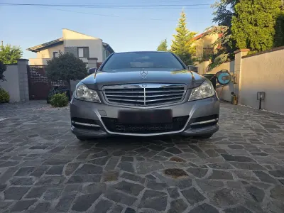 Gebraucht Mercedes C180 156 PS (114 kW) 2011 Silber Kombi