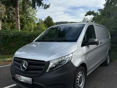 Gebraucht Mercedes Vito 163 PS (119 kW) 2022 Silber Van
