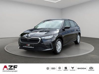 Schwarz Neu 2025 Skoda Scala Essence Kleinwagen | 23.990 € (Teuer)