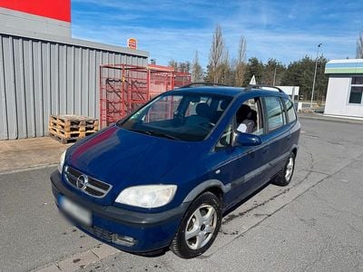 Usata Opel Zafira 100 CV (73 kW) 2005 Monovolume