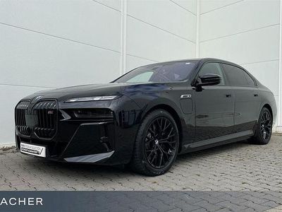 BMW M760e