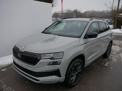 Graphite grau metallic Neu 2026 Skoda Karoq SportLine SUV | 40.590 € (Fairer Preis)