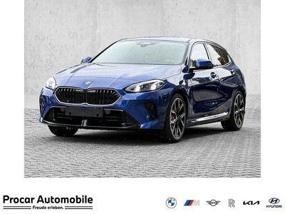 Blau Neu 2025 BMW 120 M Sport Kleinwagen | 43.700 € (Teuer)