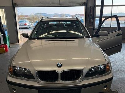 Gebraucht BMW 318 140 PS (102 kW) 2003 Grau Kombi