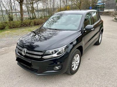 Gebraucht VW Tiguan Trendline 122 PS (89 kW) 2012 Schwarz SUV