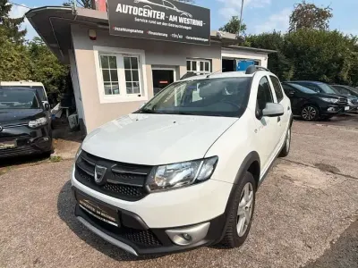 Gebraucht Dacia Sandero Stepway 90 PS (66 kW) 2015 Weiß SUV