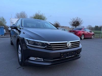 Gebraucht VW Passat Comfortline 150 PS (110 kW) 2015 Schwarz Limousine
