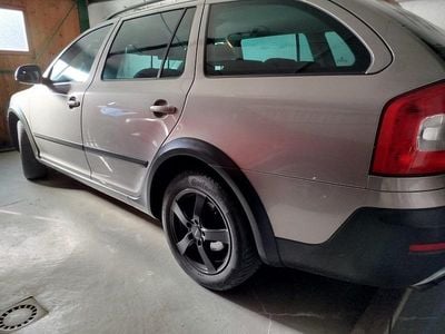 Gebraucht Skoda Octavia Scout 140 PS (102 kW) 2013 Kombi